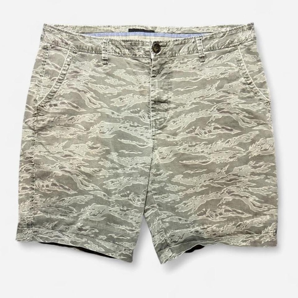 Aeropostale Camo Shorts Men's Sz 36